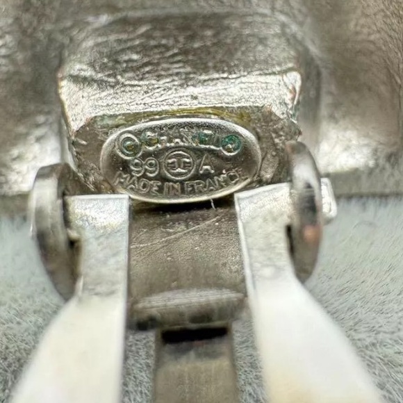Chanel Rare Vintage Silver Earrings - Picture 10 of 12